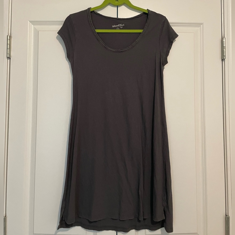 Univeral Threads grey t-shirt dress!